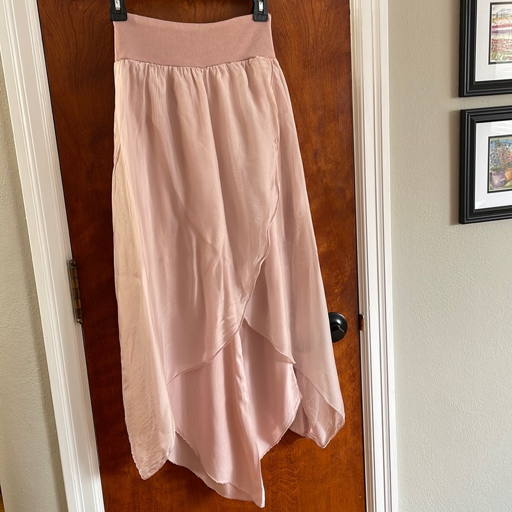 Meo Meli split skirt/pants. Small. Light pink